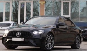 Mercedes E
