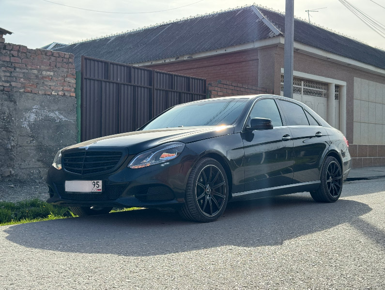 Mercedes E