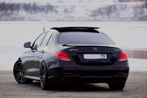 Mercedes E